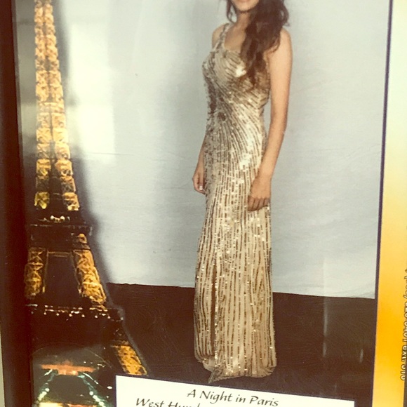 Prom dress - Picture 1 of 2